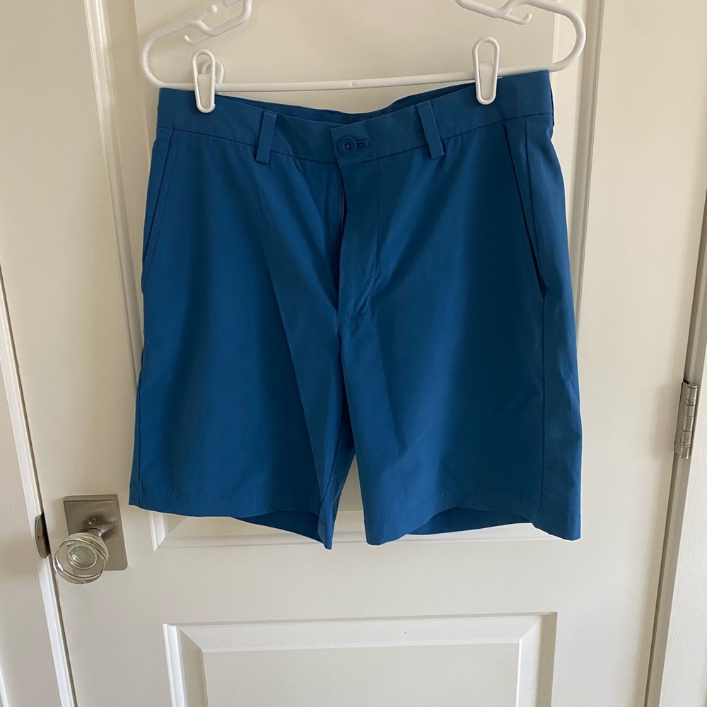 Vineyard Vines performance shorts size 30